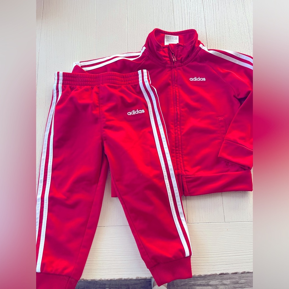 TODDLER ADIDAS JOGGER SET SIZE 24M
